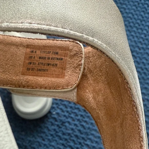 FitFlop Women's F-Mode Go Adjustable Toe-Post Sandal - Picture 8 of 11